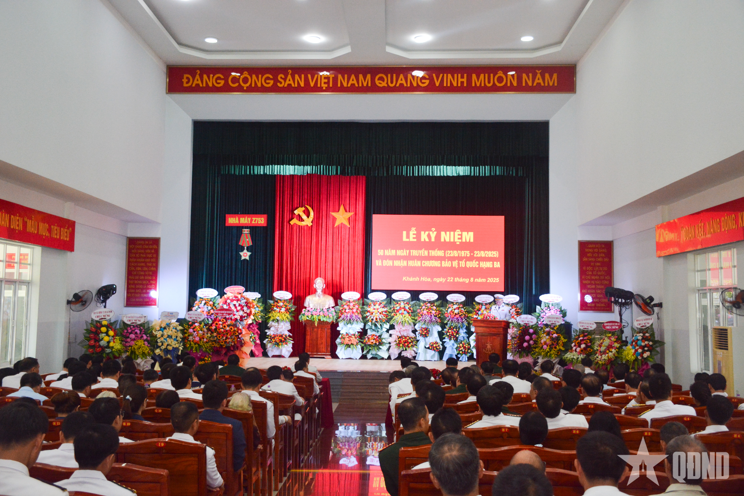 Nhà máy Z753 kỷ niệm 50 năm Ngày truyền thống và đón nhận Huân chương Bảo vệ Tổ quốc hạng Ba