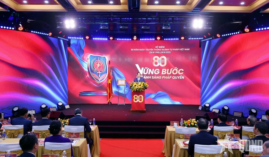 Thủ tướng Chính phủ Phạm Minh Chính đề nghị Bộ Tư pháp thực hiện “5 tiên phong”