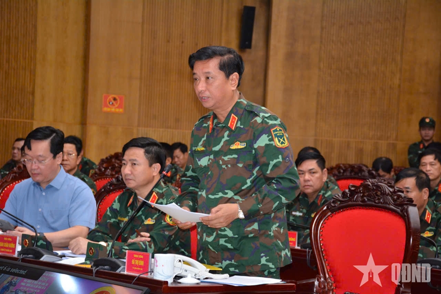 Phó thủ tướng Trần Hồng Hà chỉ đạo công tác ứng phó bão số 5 tại Sở chỉ huy trung tâm Quân khu 4