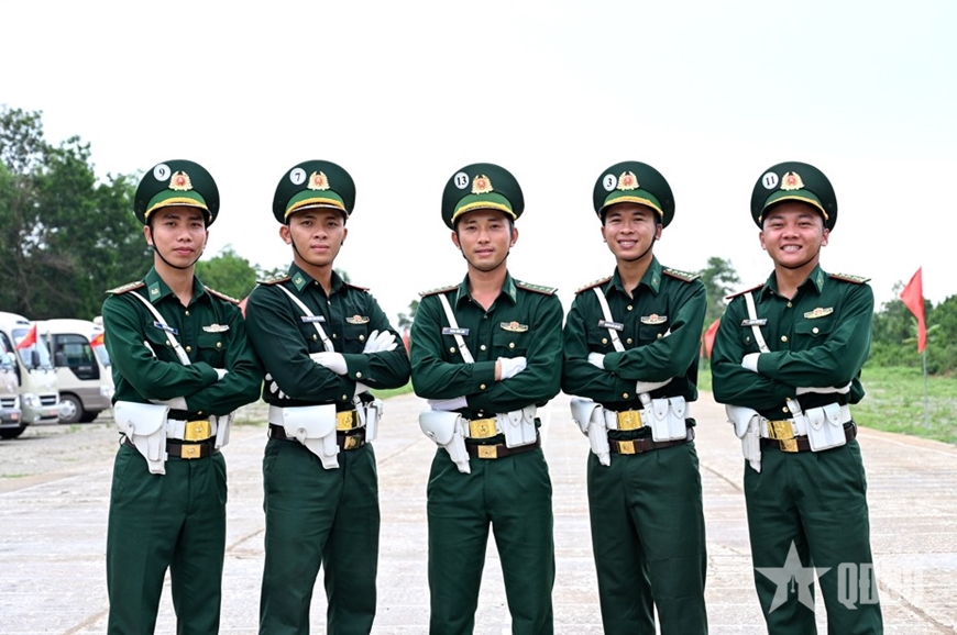 Chuyện "bên lề" của khối sĩ quan biên phòng