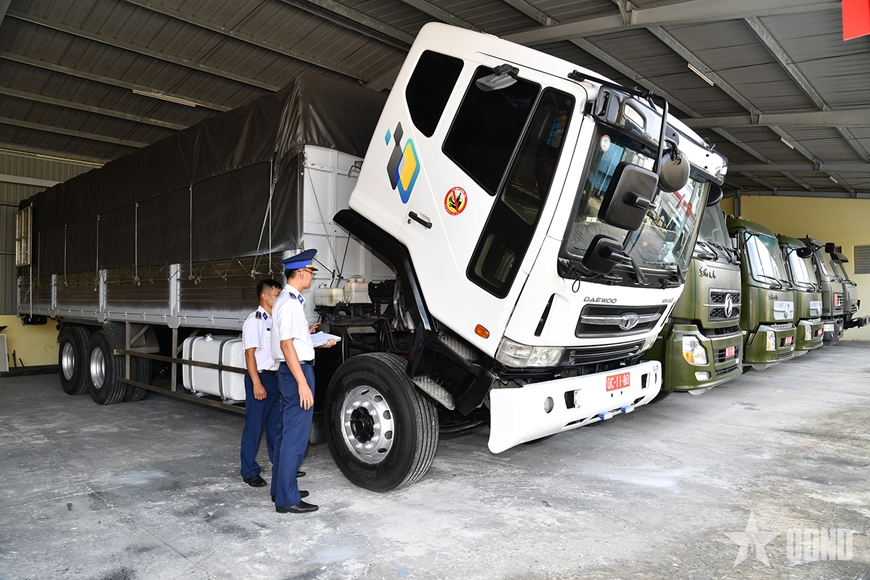 Vùng Cảnh sát biển 4: Thi tàu, xuồng, xe tốt, hội thao huấn luyện tàu