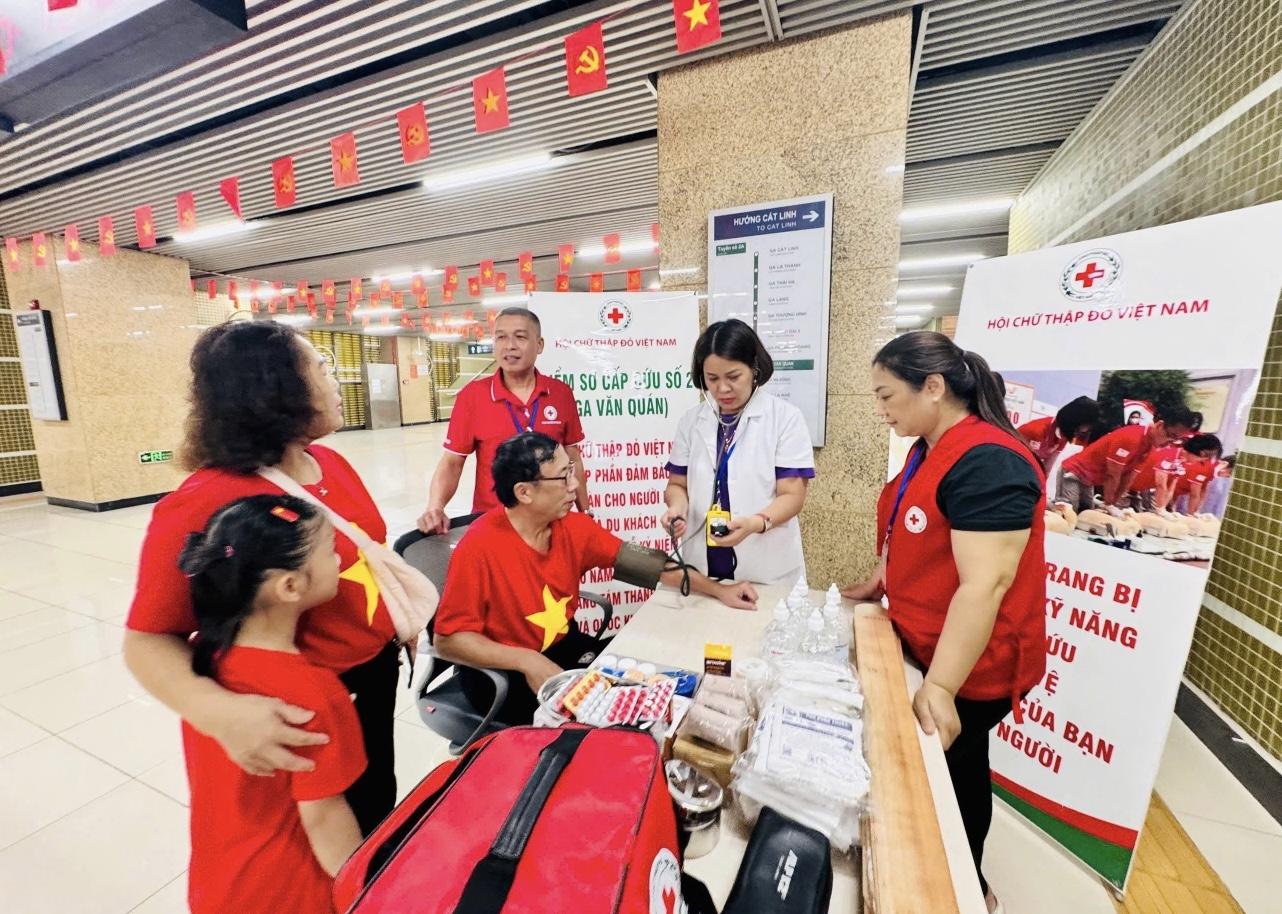 Hội Chữ thập đỏ Việt Nam triển khai điểm sơ cấp cứu tại các ga đường sắt phục vụ Đại lễ 80 năm Quốc khánh