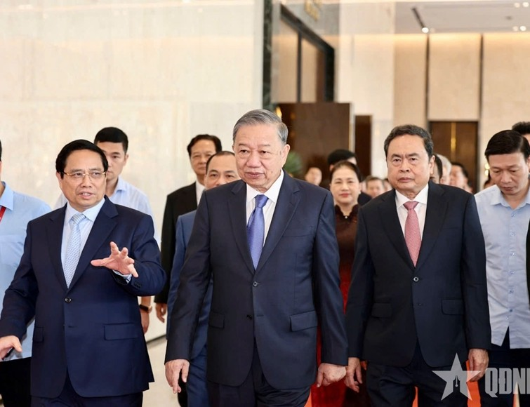 Khai mạc Triển lãm thành tựu đất nước 