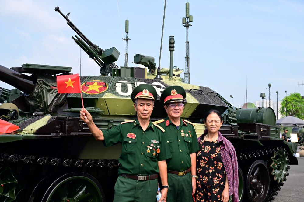 Ấn tượng ngày đầu Triển lãm thành tựu đất nước