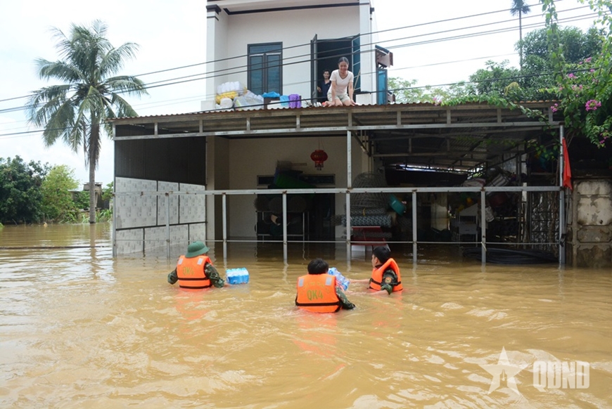 Thanh Hóa: Khẩn trương cứu trợ, đảm bảo an toàn cho nhân dân trong vùng ngập lụt Kim Tân