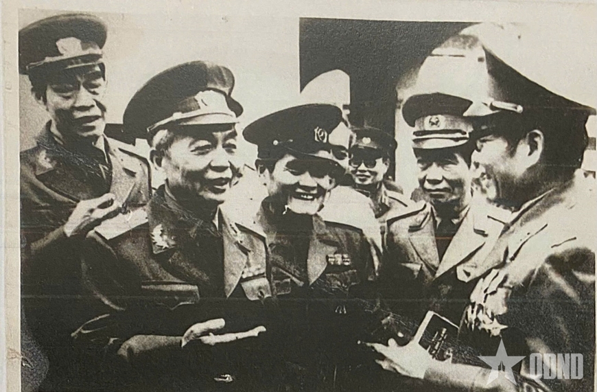 3 bài học dạy con của Trung tướng Nam Long - người cận vệ trung thành của Bác Hồ