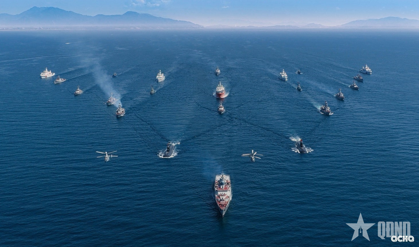 Ấn tượng màn diễu binh của lực lượng vũ trang trên biển