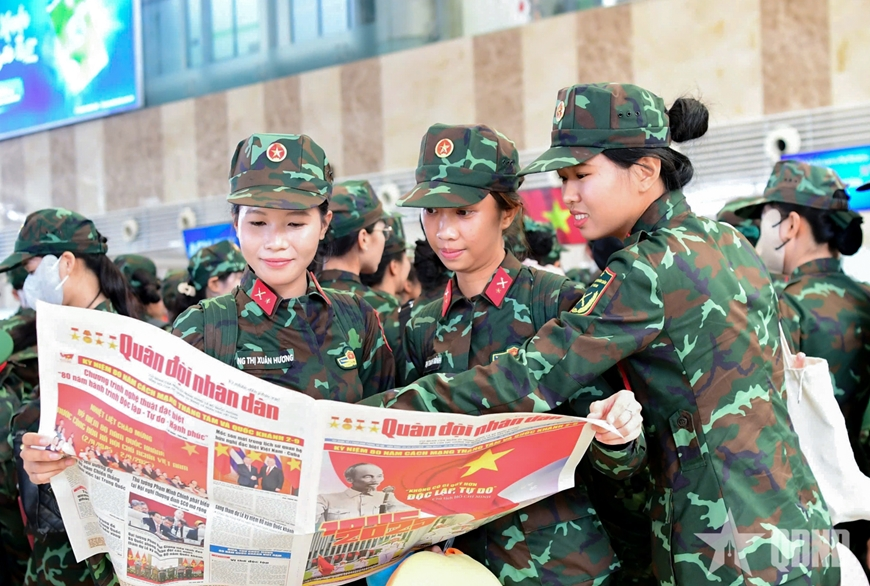 Các đoàn tham gia nhiệm vụ diễu binh, diễu hành rời Hà Nội