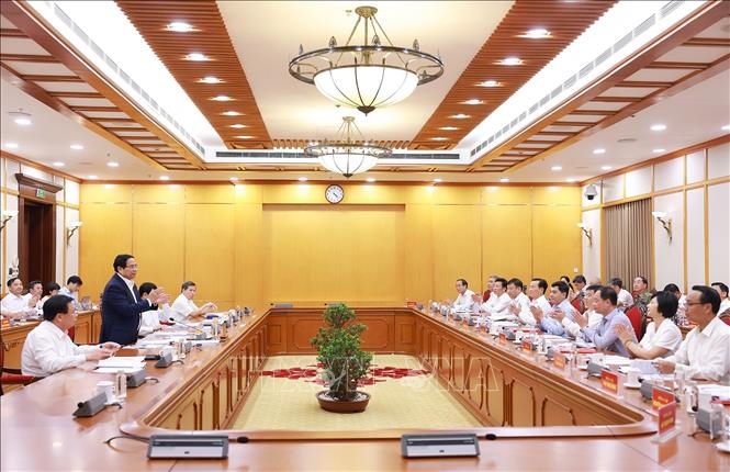 Bộ Chính trị làm việc với Ban Thường vụ Tỉnh ủy các tỉnh An Giang và Lâm Đồng về Đại hội Đảng bộ các địa phương