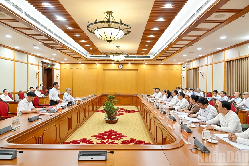 Tổ Công tác của Bộ Chính trị làm việc với các Ban Thường vụ Tỉnh ủy: Ninh Bình, Đắk Lắk và Lào Cai