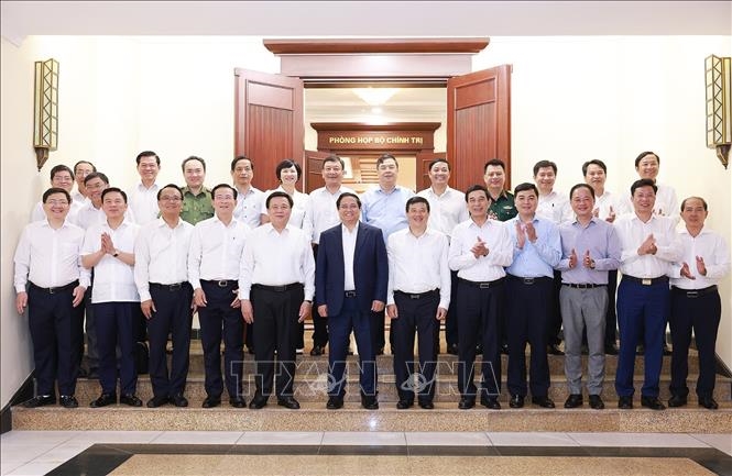 Bộ Chính trị làm việc với Ban Thường vụ Tỉnh ủy các tỉnh An Giang và Lâm Đồng về Đại hội Đảng bộ các địa phương