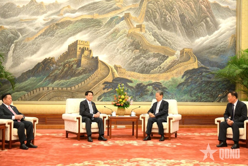 Chủ tịch nước Lương Cường hội kiến Ủy viên trưởng Nhân đại toàn quốc Trung Quốc Triệu Lạc Tế