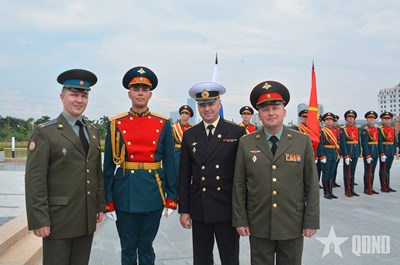 Gallery - “Tút tan chảy lòng người” từ Khối trưởng đoàn Nga diễu binh Đại lễ 2-9