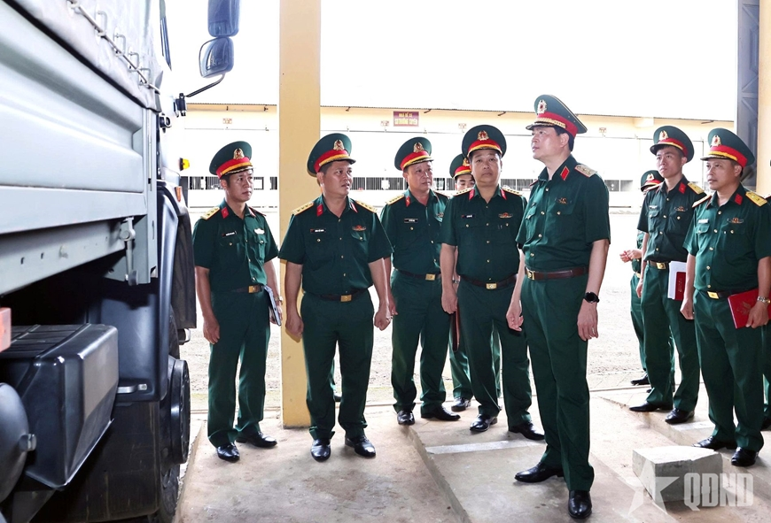 Tư lệnh Quân đoàn 34 thăm, kiểm tra Trung đoàn Vận tải 827
