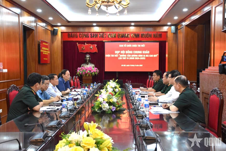 Họp Hội đồng chung khảo Cuộc thi viết “Những tấm gương bình dị mà cao quý” lần thứ 16: Đề nghị trao 22 giải