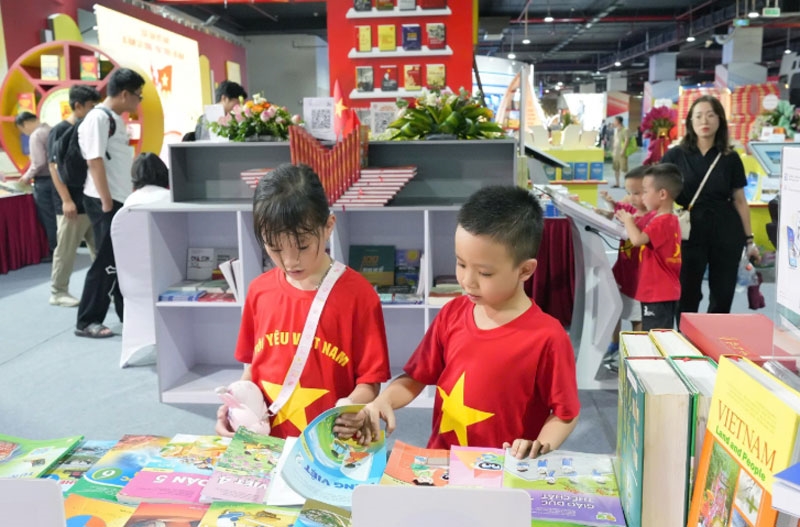 Lợi ích đa chiều của một bộ sách giáo khoa dùng chung