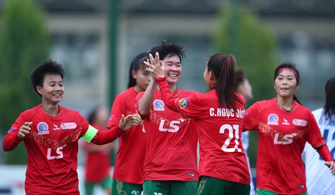Tin thể thao (9-9): Thụy Điển thua sốc trước Kosovo, Italia thắng nghẹt thở trong trận cầu 9 bàn