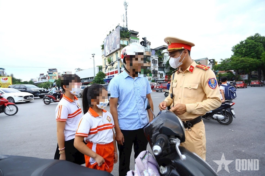 Mở cao điểm tuyên truyền, kiểm tra, xử lý vi phạm đối với học sinh và phụ huynh tham gia giao thông