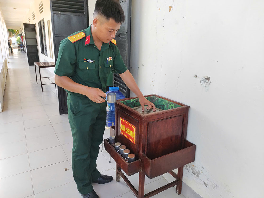 Cốc chè xanh - mát lành tình đồng đội