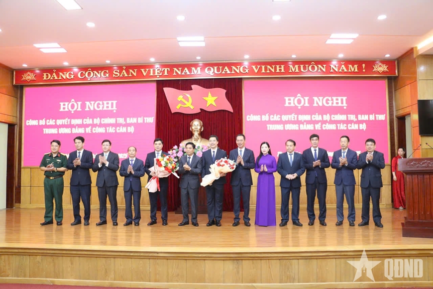 Bộ Chính trị, Ban Bí thư điều động, chỉ định Phó bí thư Tỉnh ủy Thanh Hóa