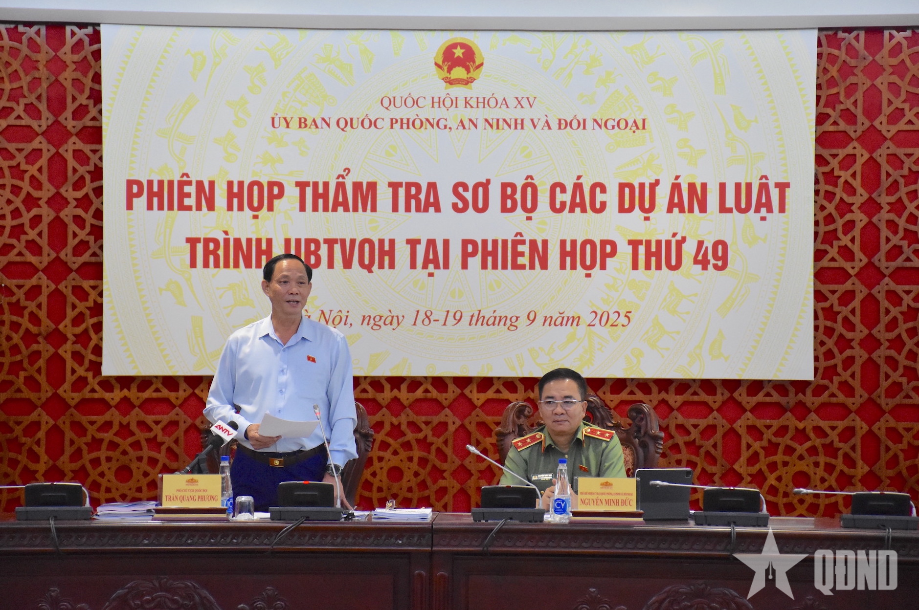 Thẩm tra các dự án luật trình Ủy ban Thường vụ Quốc hội tại Phiên họp thứ 49