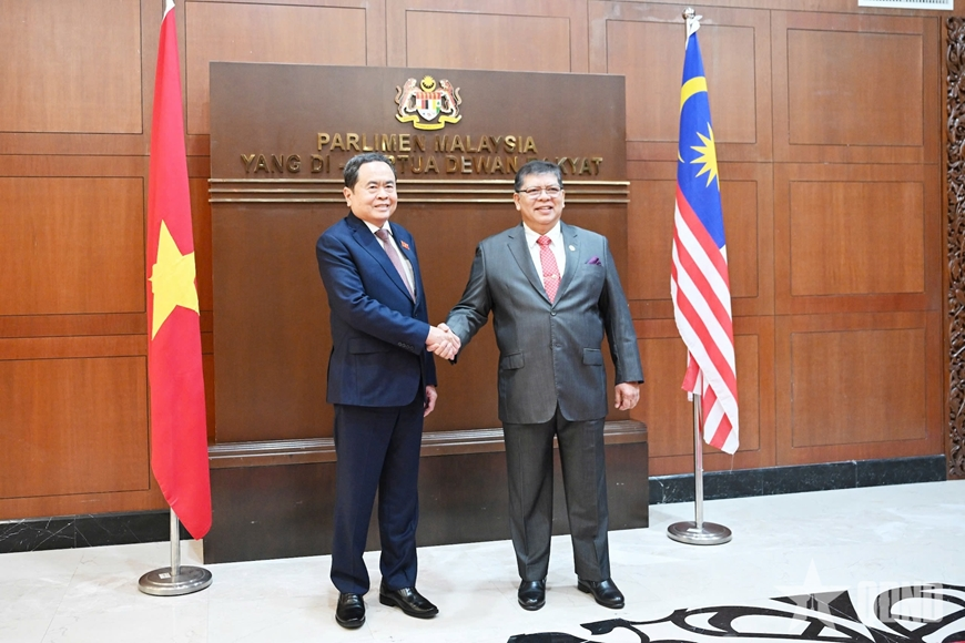 Chủ tịch Quốc hội Trần Thanh Mẫn hội đàm với Chủ tịch Hạ viện Malaysia