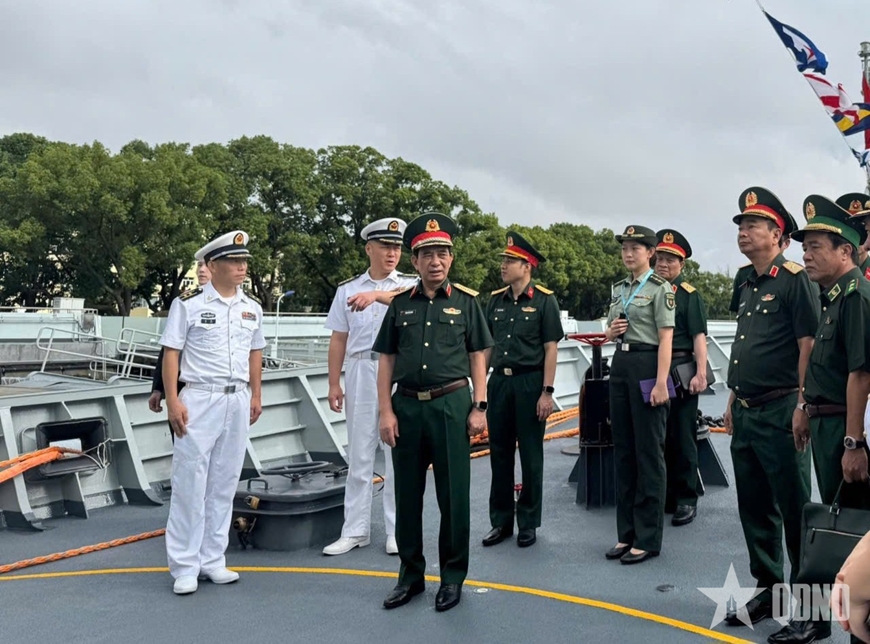 Một số hình ảnh hoạt động của Bộ trưởng Phan Văn Giang trong chuyến tham dự Diễn đàn Hương Sơn Bắc Kinh lần thứ 12