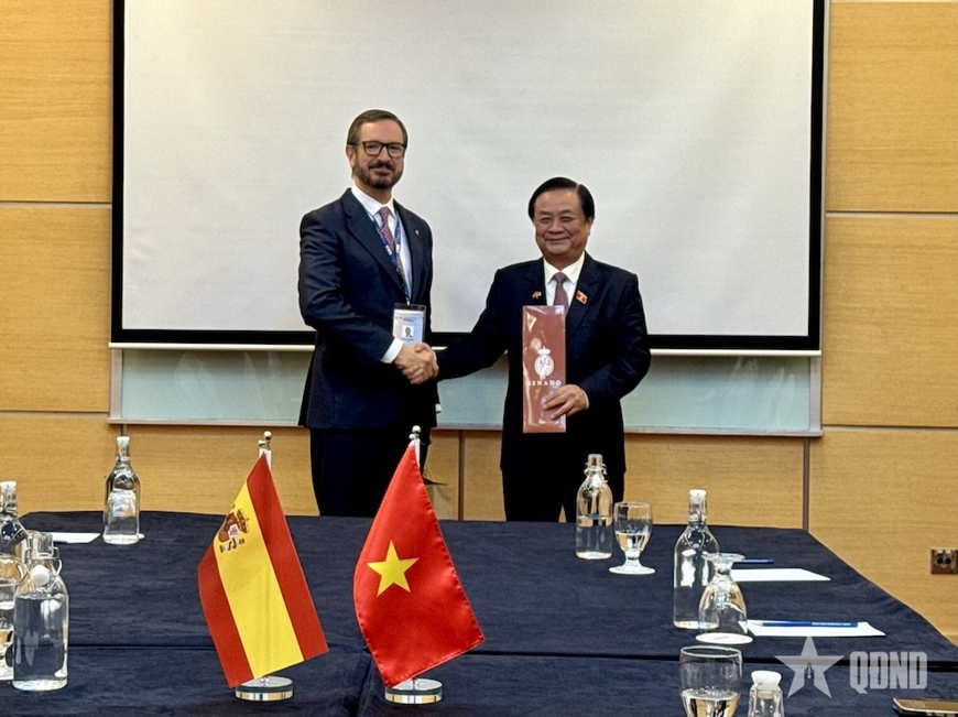 Phó chủ tịch Quốc hội Lê Minh Hoan gặp Phó chủ tịch thứ nhất Thượng viện Tây Ban Nha