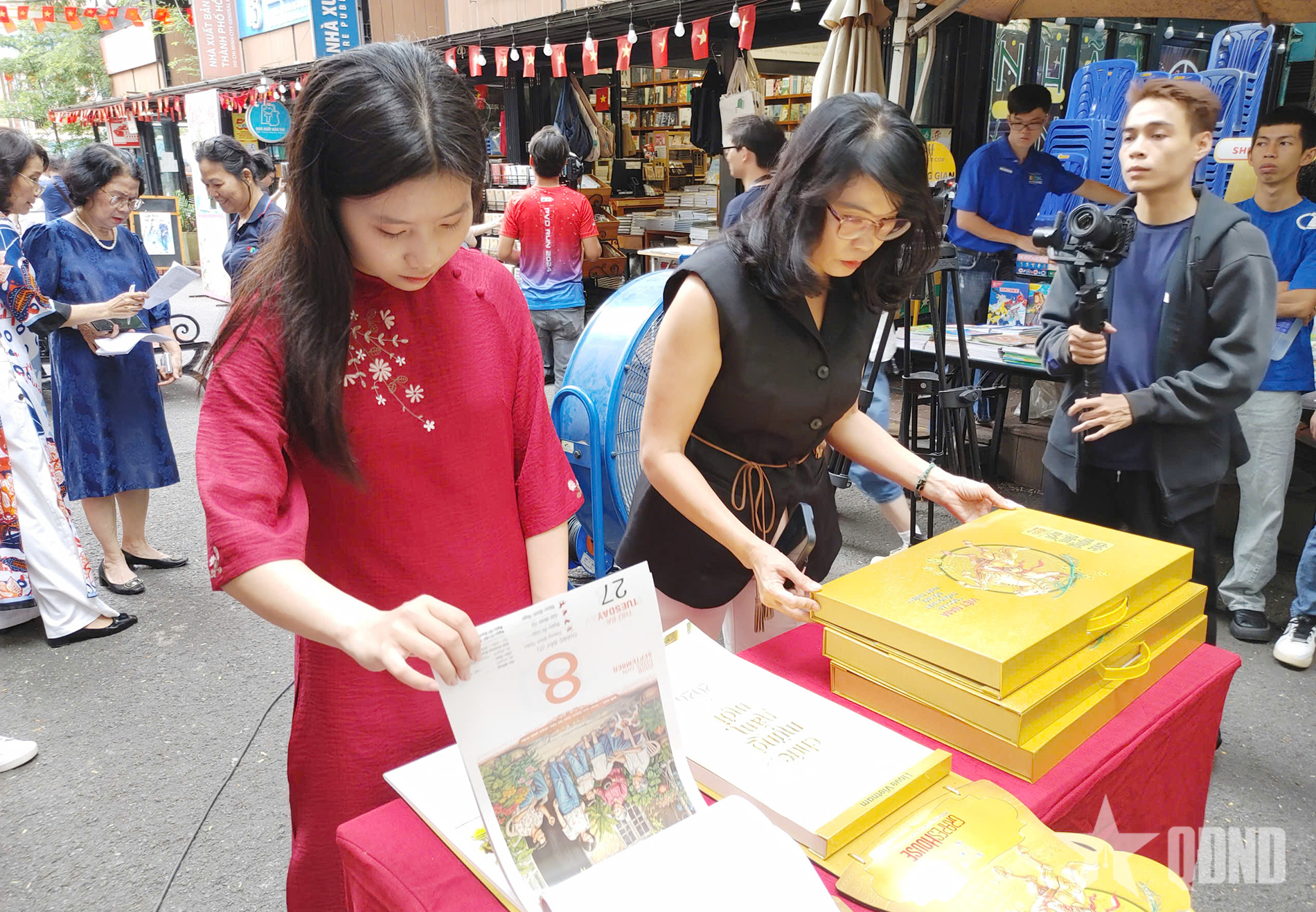 Lịch xuân hiện đại, mang chiều sâu văn hóa Việt Nam