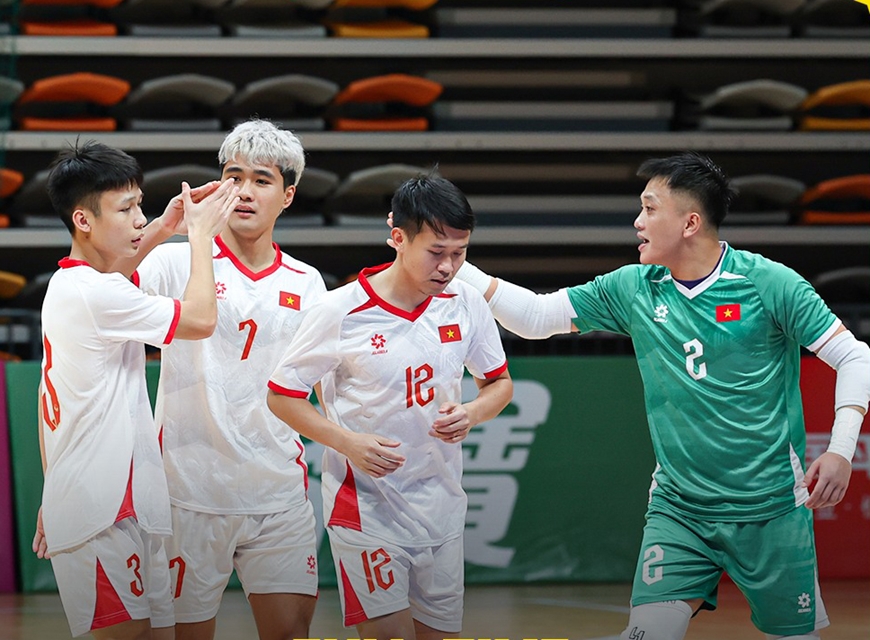 Futsal Việt Nam đại thắng tuyển Trung Quốc tại vòng loại châu Á