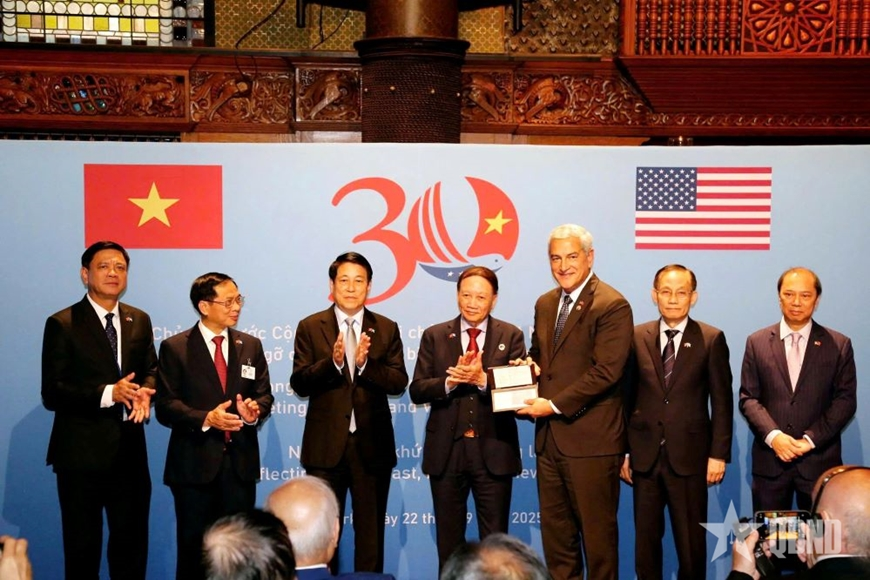 Chủ tịch nước Lương Cường gặp mặt các cựu chiến binh Việt Nam - Hoa Kỳ