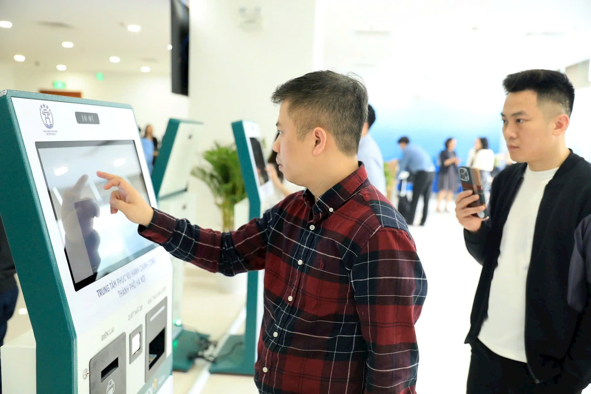 Hà Nội: Triển khai “văn phòng lưu động” hỗ trợ giải quyết thủ tục hành chính