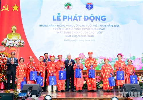 Khai mạc Lễ hội Trung thu Phố cổ 2025: Nơi hội tụ văn hóa và tinh thần đoàn kết 17 Khai mạc Lễ hội Trung thu Phố cổ 2025: Nơi hội tụ văn hóa và tinh thần đoàn kết