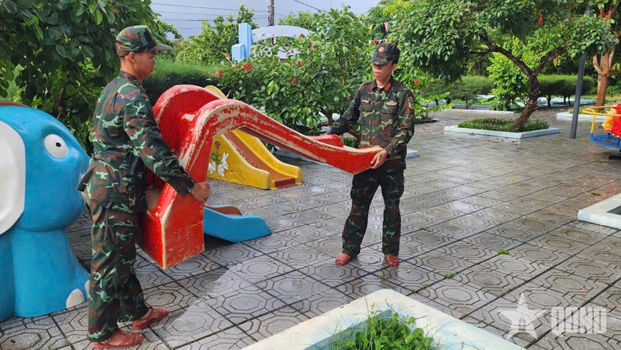 Quảng Trị: Bộ đội, dân quân sẵn sàng ứng phó với bão số 10