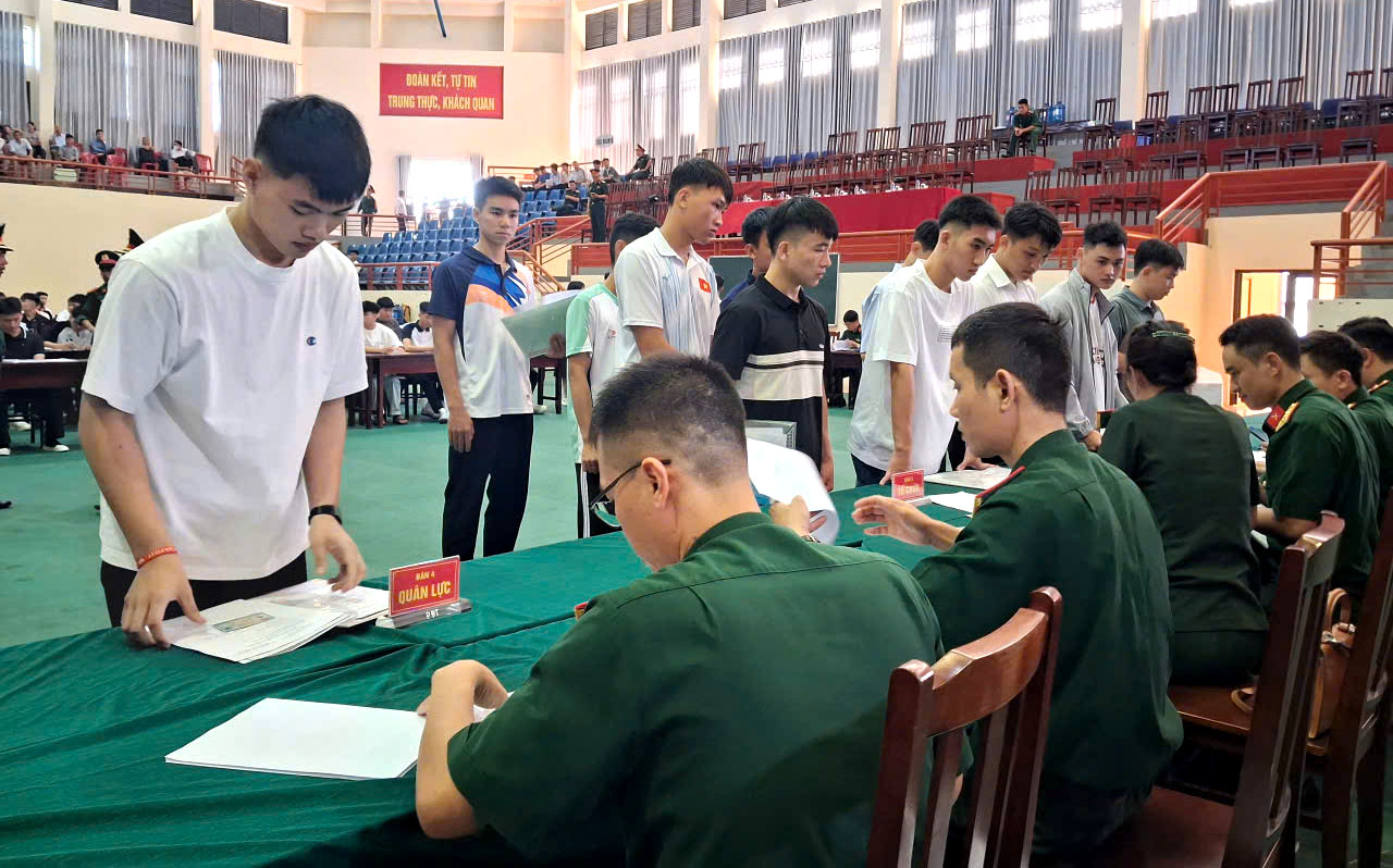 Niềm vui ngày nhập học