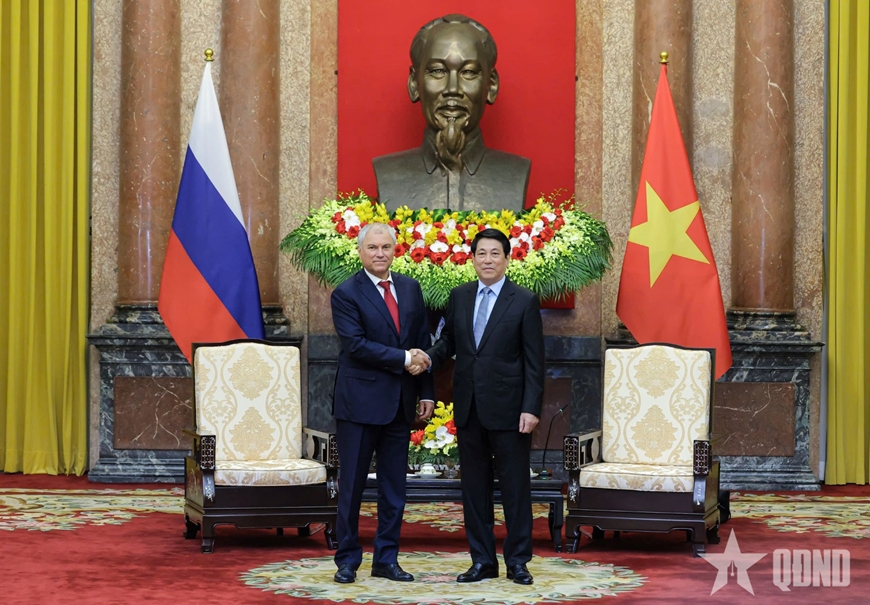 Chủ tịch nước Lương Cường tiếp Chủ tịch Duma Quốc gia Quốc hội Liên bang Nga Vyacheslav Volodin