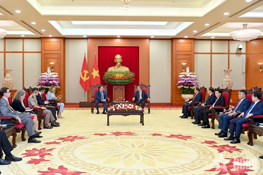 Tổng Bí thư Tô Lâm tiếp Đại sứ Hoa Kỳ Marc Knapper