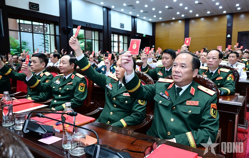 Bỏ phiếu bầu Đoàn đại biểu Đảng bộ Quân đội dự Đại hội lần thứ XIV của Đảng