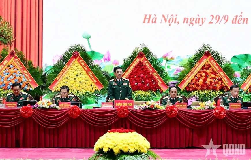 Bỏ phiếu bầu Đoàn đại biểu Đảng bộ Quân đội dự Đại hội lần thứ XIV của Đảng