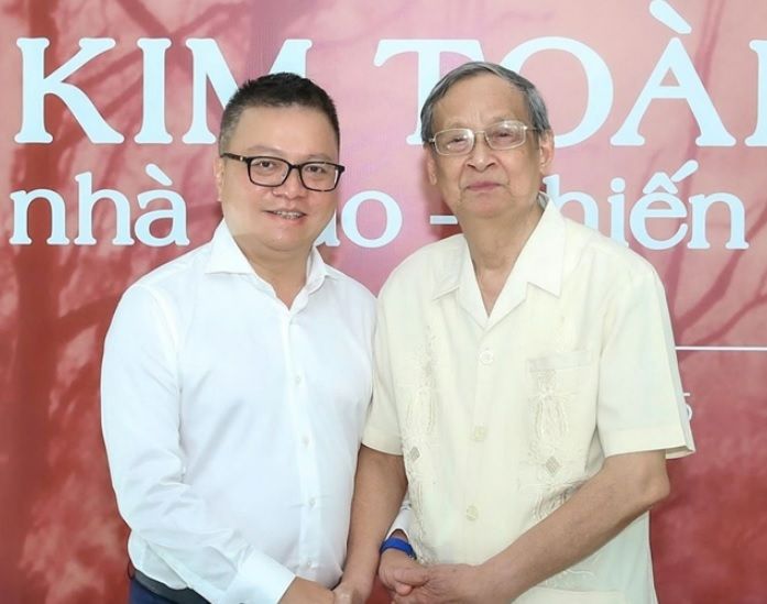 Một nhà báo lặng lẽ cống hiến