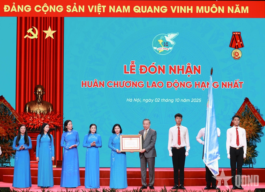 Xây dựng người phụ nữ Việt Nam thời đại mới bản lĩnh, tự tin