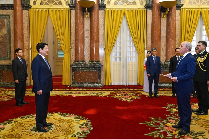 Chủ tịch nước Lương Cường tiếp Đại sứ các nước trình quốc thư