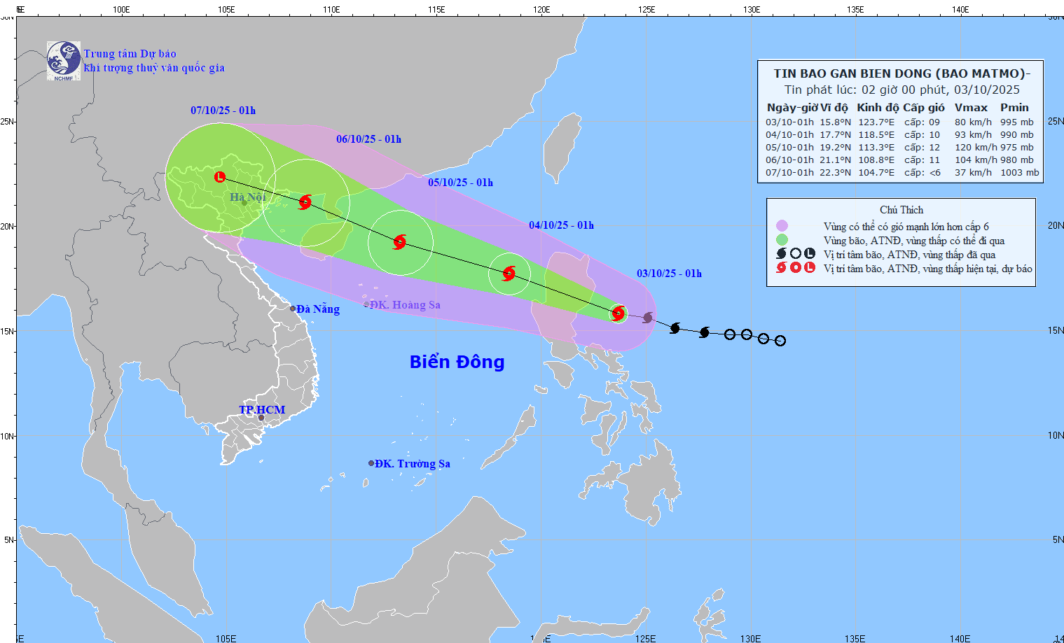 Bão MATMO ở phía Đông đảo Luzon (Philippines) và di chuyển theo hướng Tây Tây Bắc