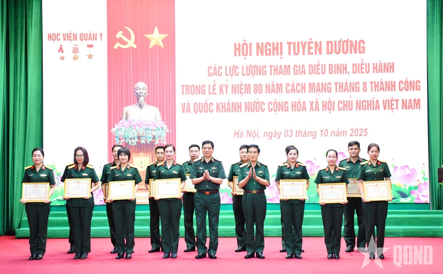 Học viện Quân y tuyên dương lực lượng tham gia diễu binh, diễu hành