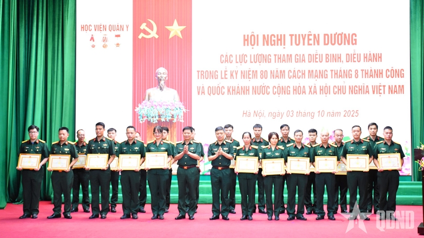 Học viện Quân y tuyên dương lực lượng tham gia diễu binh, diễu hành