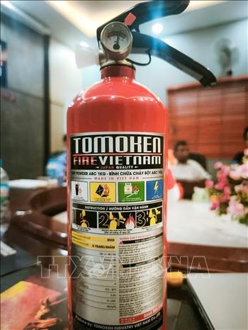 Khởi tố, bắt tạm giam lãnh đạo công ty sản xuất hàng triệu bình chữa cháy giả