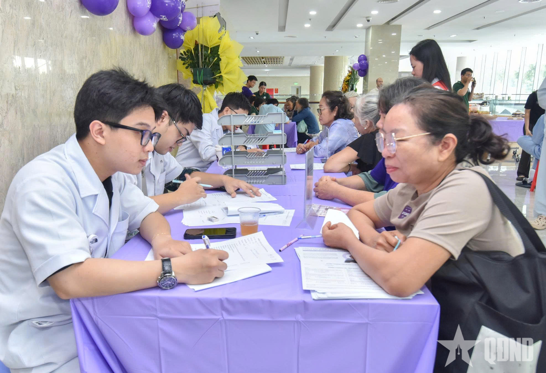 Nâng cao nhận thức và liệu pháp điều trị sa sút trí tuệ cho cộng đồng