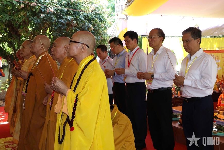 Đại lễ cầu siêu nạn nhân tử vong vì tai nạn giao thông