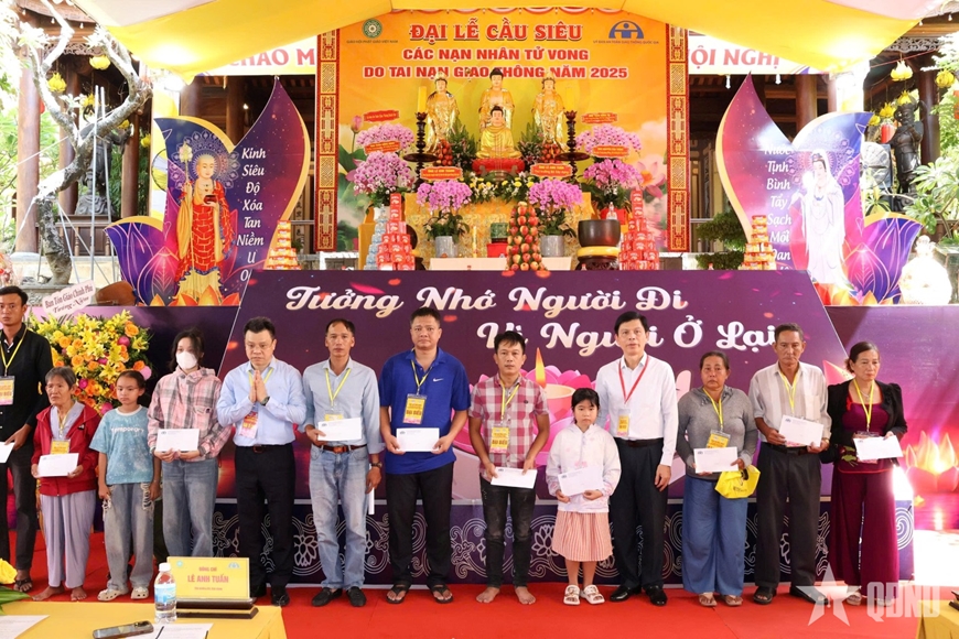 Đại lễ cầu siêu nạn nhân tử vong vì tai nạn giao thông