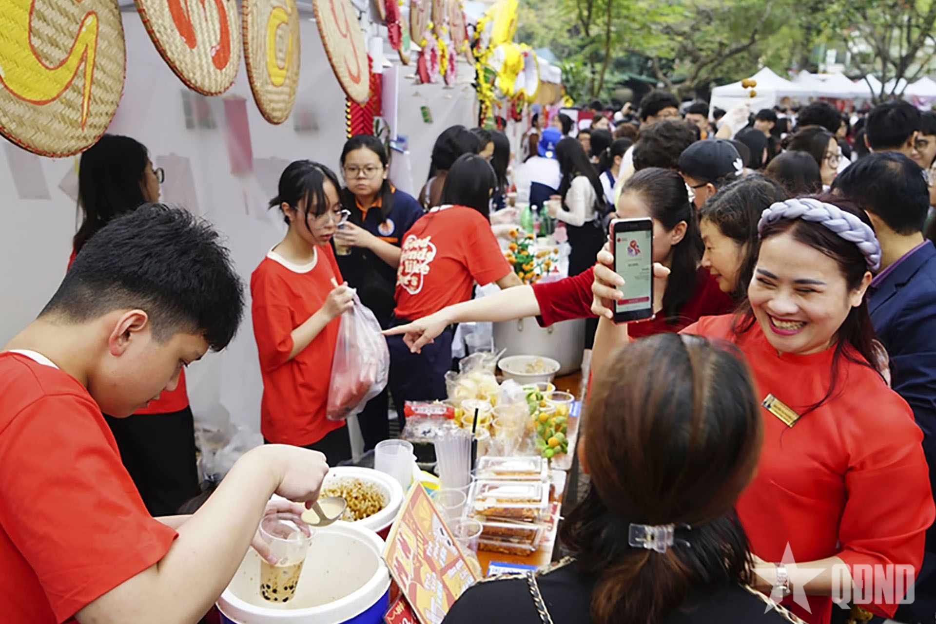 Nhấn vào ảnh để phóng to Viết tiếp khát vọng tương lai